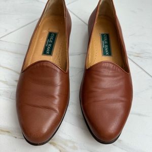 Cole Han flats, ladies size 8.5, Gently used.. fit is more of a size 8.
